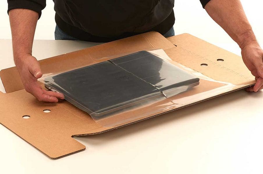 Laptop verzenddoos + fixeertray - 495 x 410 x 110mm (5 st)